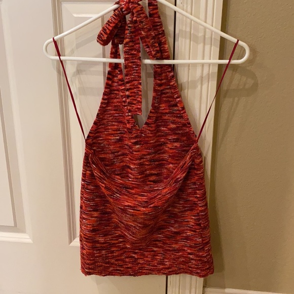 Halter top - Picture 2 of 3